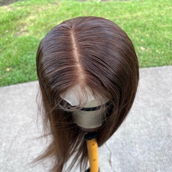 Brown straight closure wig - Picture 3 of 8